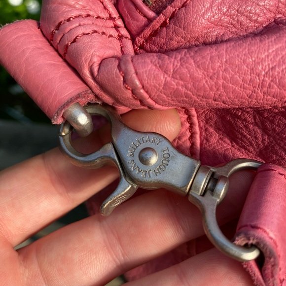 Large Pink Leather Hobo-Style Purse - Picture 10 of 16